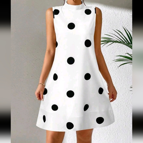 Polka Dot Print Sleeveless Dress - Picture 4 of 6